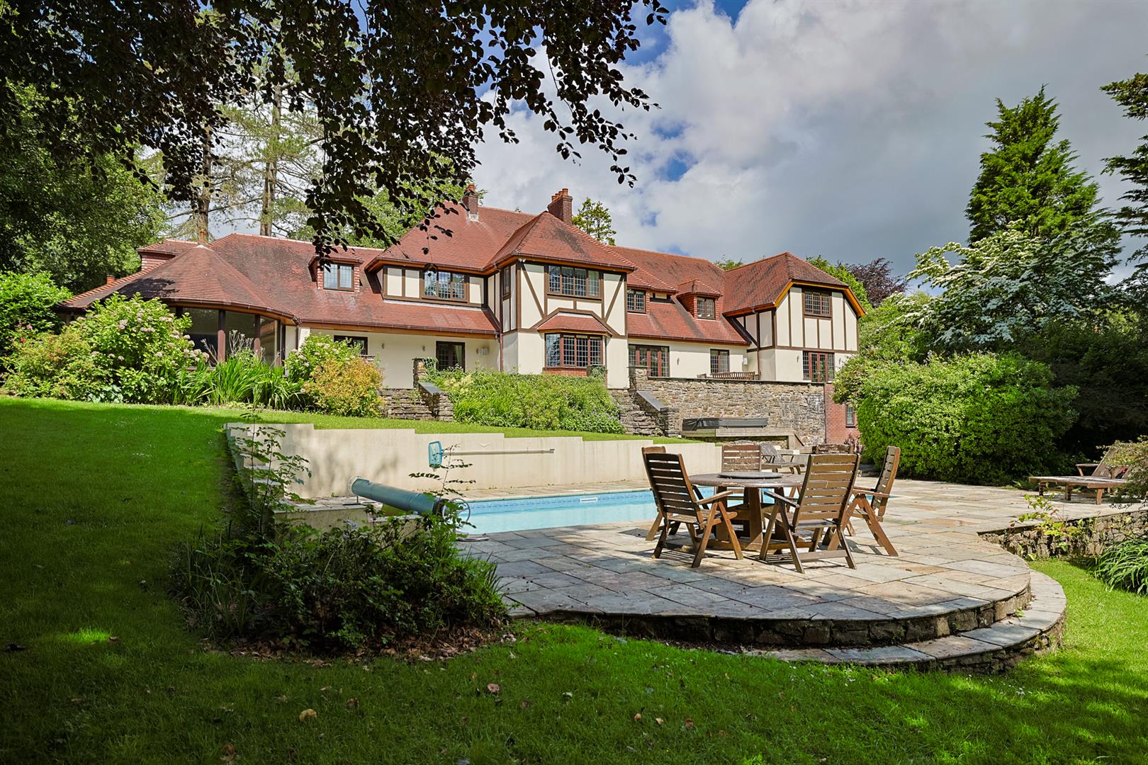 325 Gower Road, Killay, Swansea, SA2 7AE